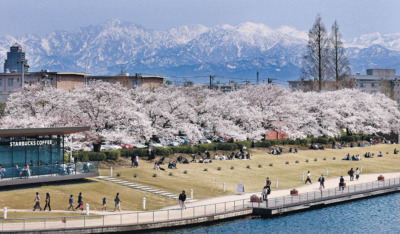 世界一美しいスタバは日本にある！ まさかの富山県だった(^^♪地元、富山の癒しを全国へ